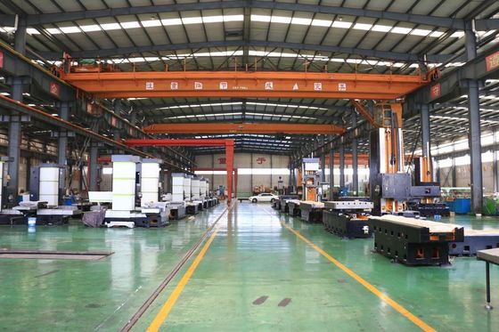 900mm Ταξίδι Τραπέζι HONGKANG CNC οριζόντια τρυπαντική μηχανή για εύκολη λειτουργία