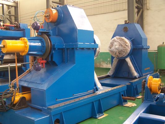 Ελεγχόμενο από PLC άνοιγμα κυλίνδρων από χάλυβα, ευθυγράμμιση, κοπή και επανακυλίνδρωση για την έξοδο