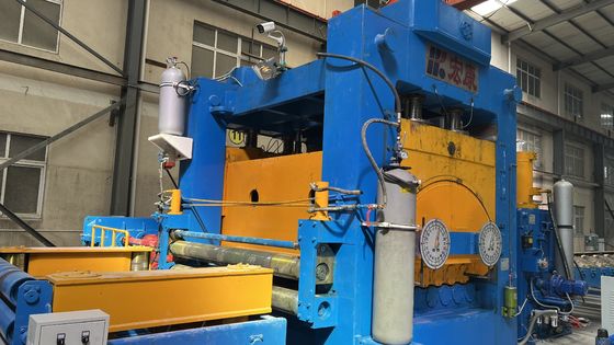 35T βάρος περιστροφής αυτόματη ατσάλινη περιστροφή κοπής γραμμής ξετυλίγματος ισοπέδωσης μηχανή κούρεμα
