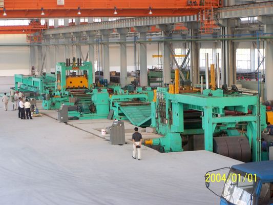 4000*2500*2500mm Γραμμή ευθυγράμμισης και κοπής κυλίνδρων για την κοπή κυλίνδρων χάλυβα
